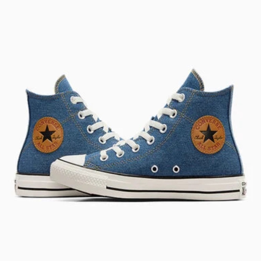 Chuck Taylor All Star Denim Size- 7.5 Women’s